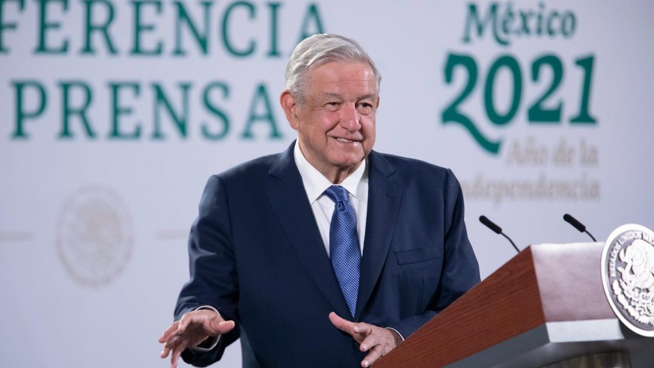 AMLO pide a Estados Unidos respeto con su política eléctrica