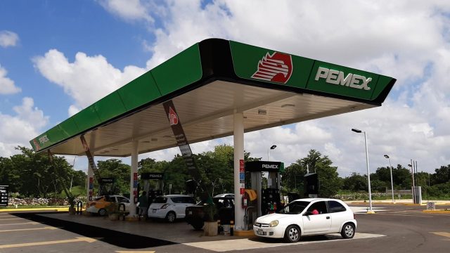 ¿Por qué razón ha subido el precio de la gasolina?
