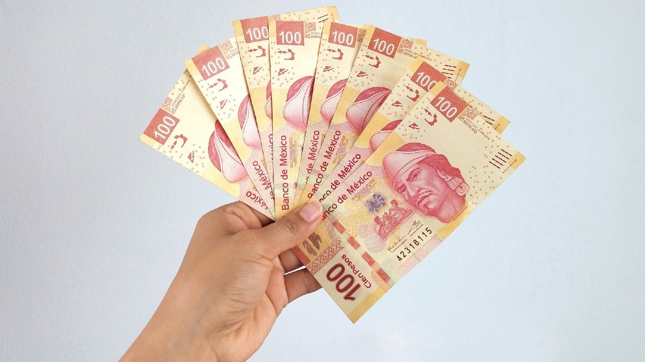 Así debe ser un billete de 100 pesos si lo quieres vender en mil 200