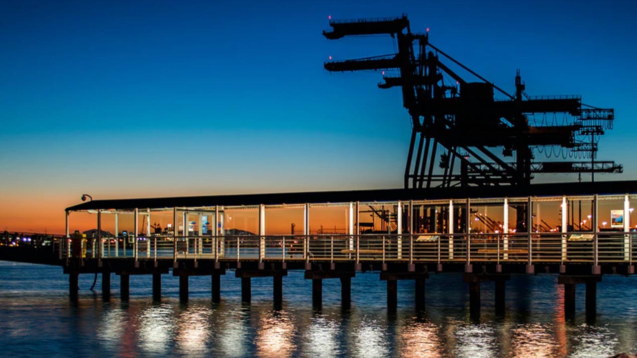 Fitch Rating seguirá con calificaciones a PEMEX para inversionistas