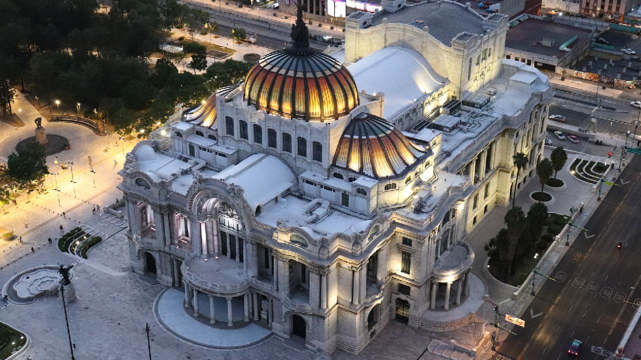 CDMX se queda en semáforo naranja, pero a un paso del amarillo