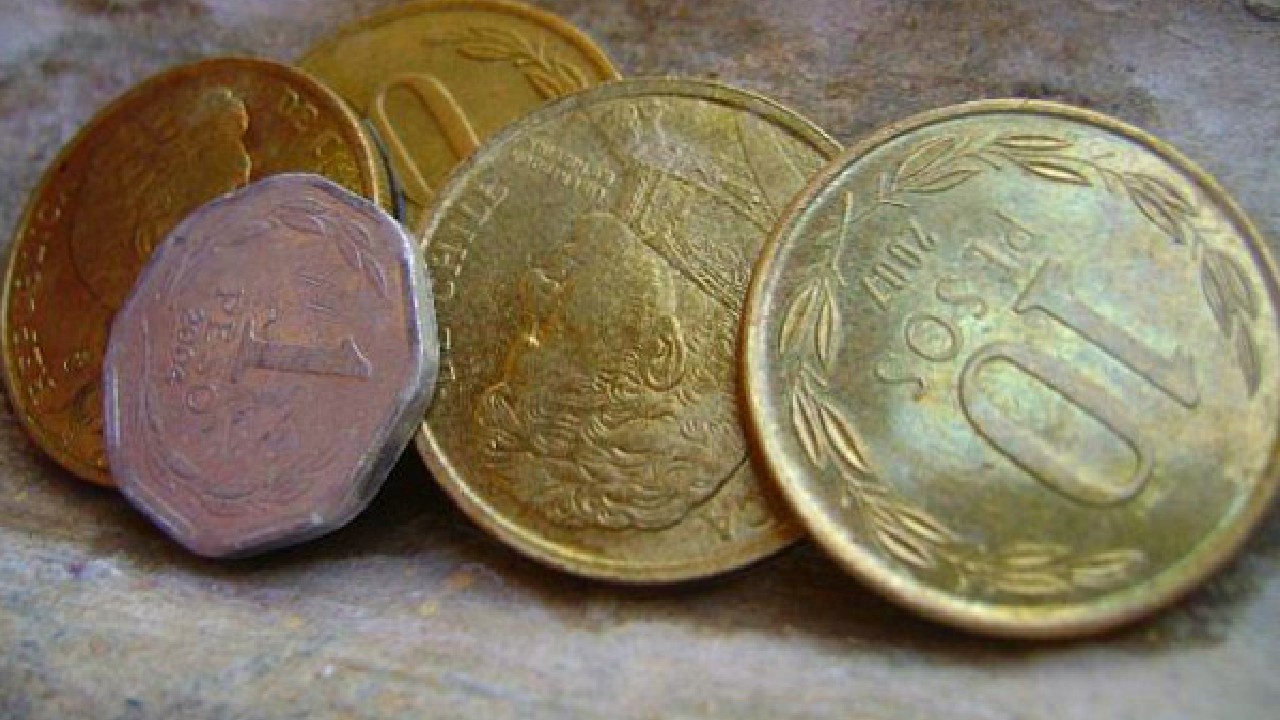 ¿Cómo limpiar las monedas antiguas para venderlas a miles de pesos?
