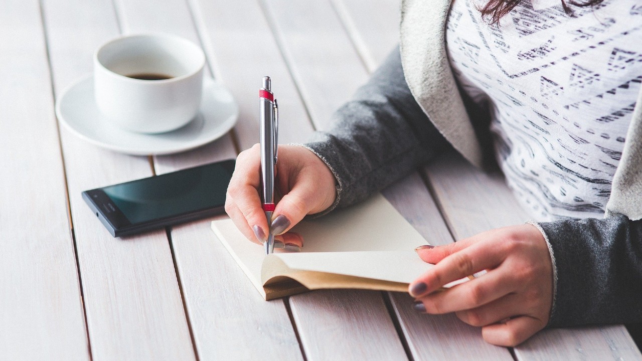 Conacyt ofrece beca de 200 mil pesos para estudiar en el extranjero