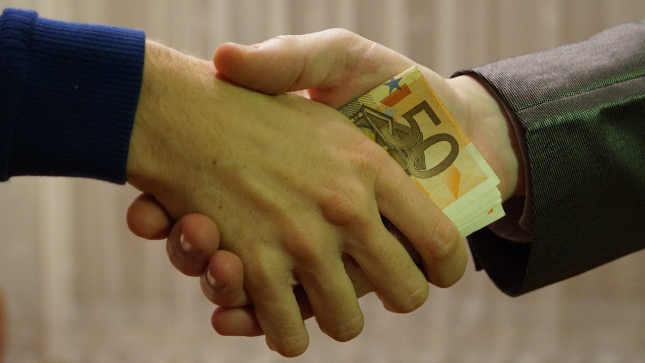 Consejos para liquidar deudas con amigos y familiares