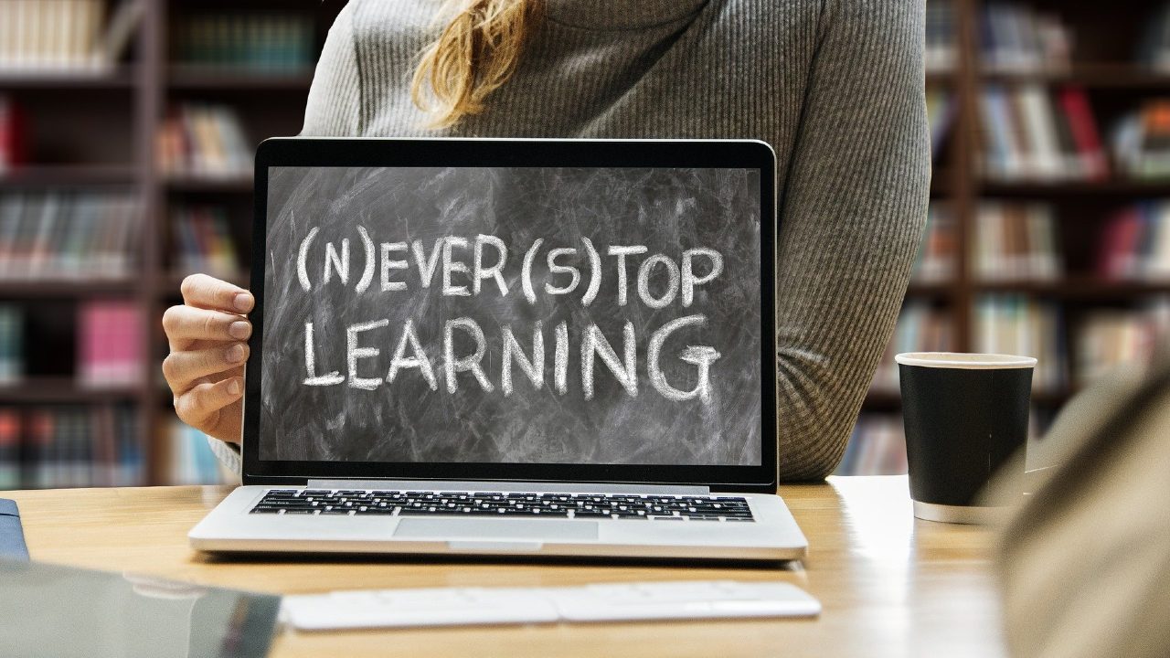 Fovissste ofrece curso sobre educación financiera