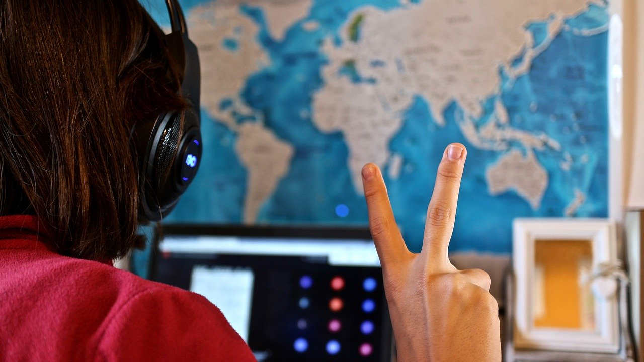 Convocan a la clase de economía más grande de la historia