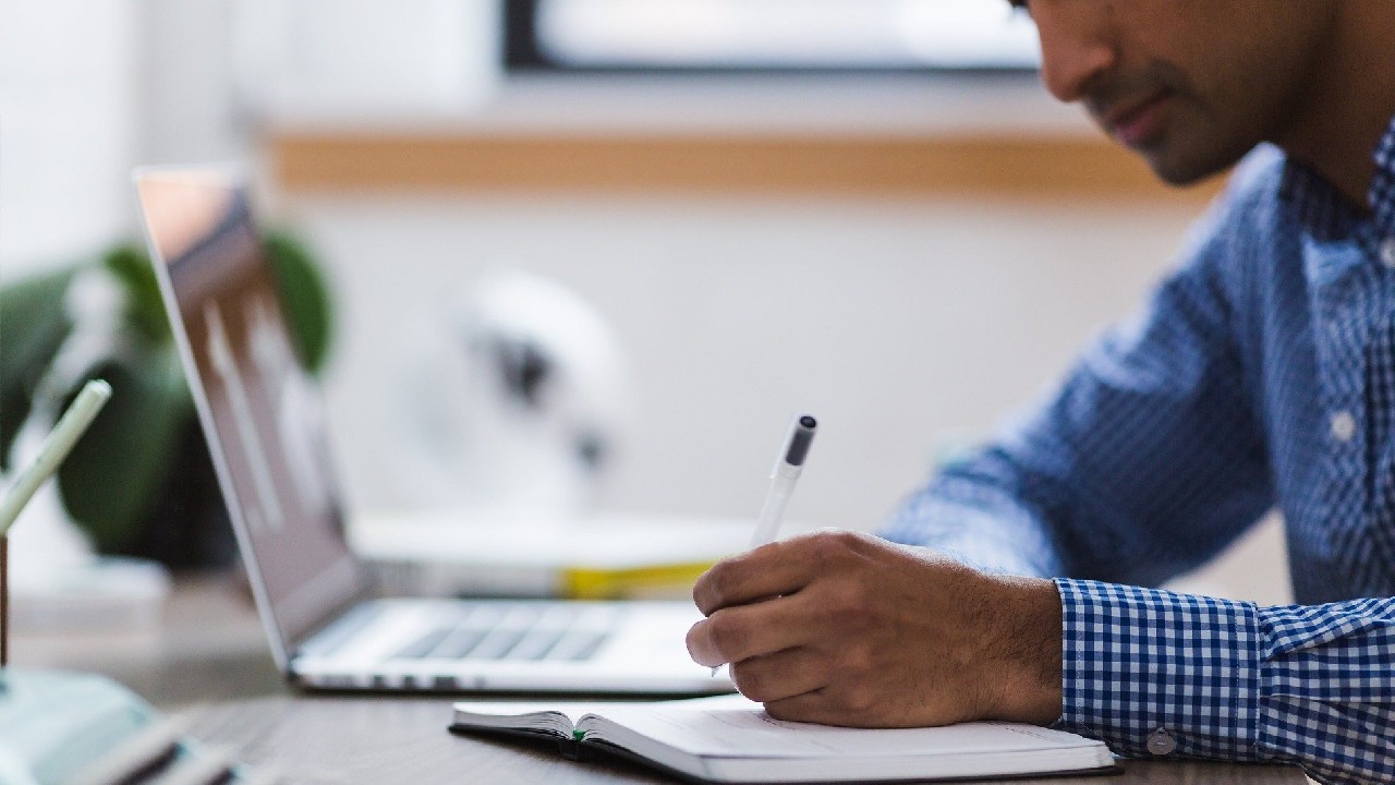 Aplica a estas 120 becas de posgrado para estudiantes latinoamericanos