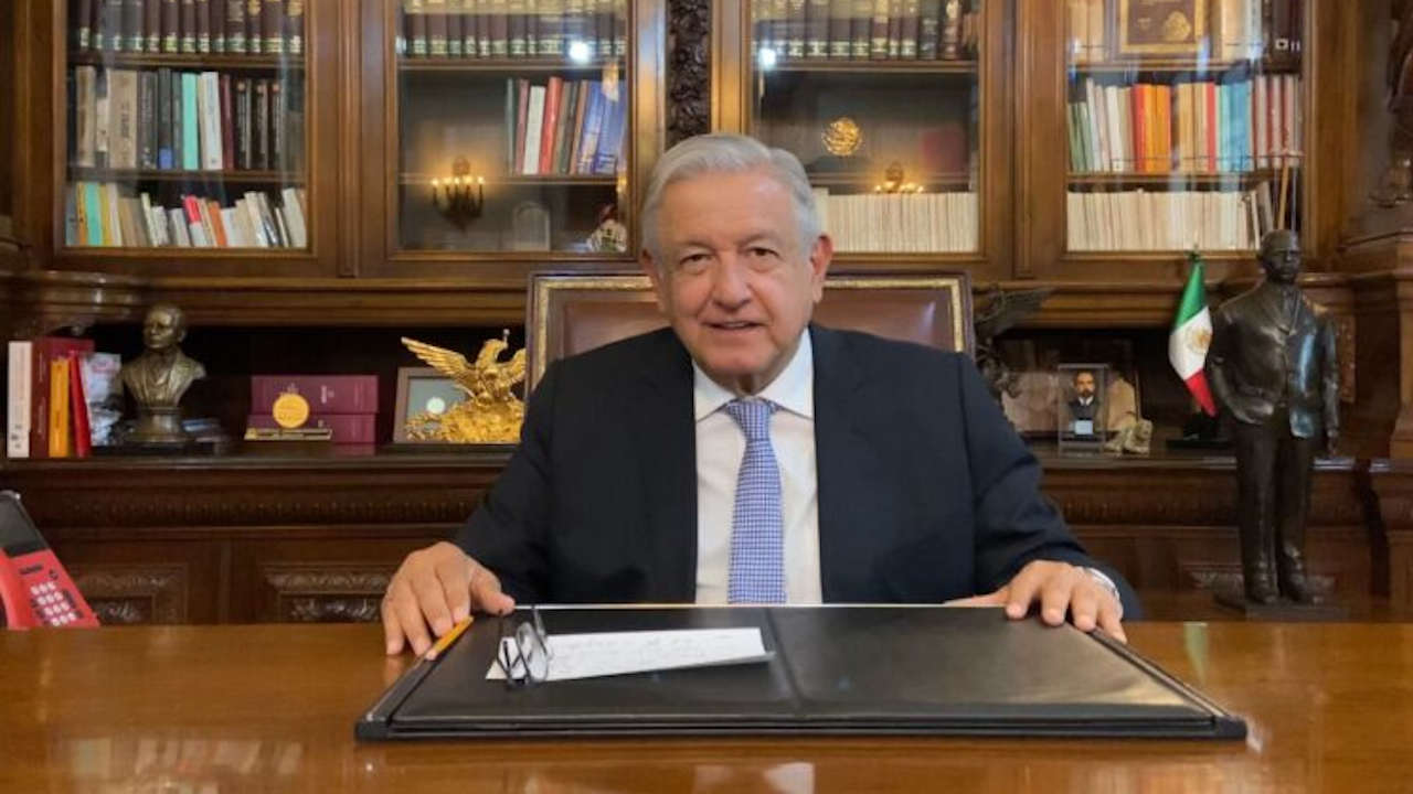 AMLO anuncia compra de 50% de la refinería de Deer Park, Texas por Pemex