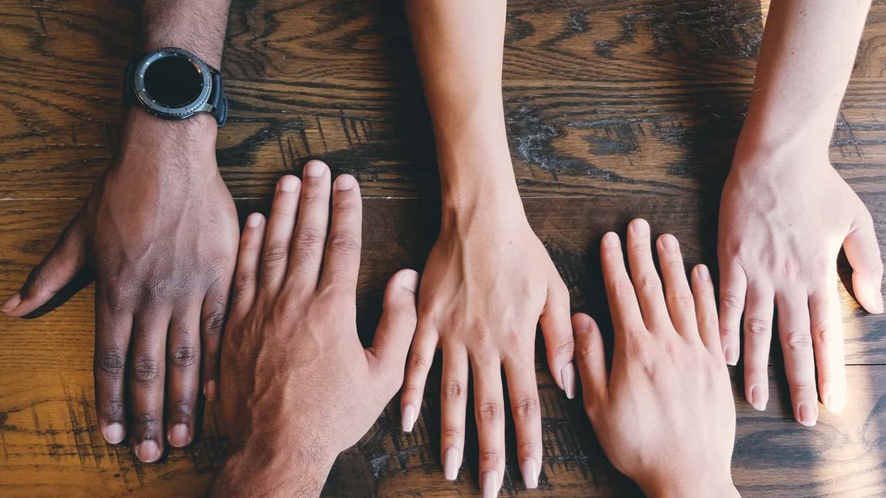 ¿Cómo funciona el crowdfunding para pagar deudas?