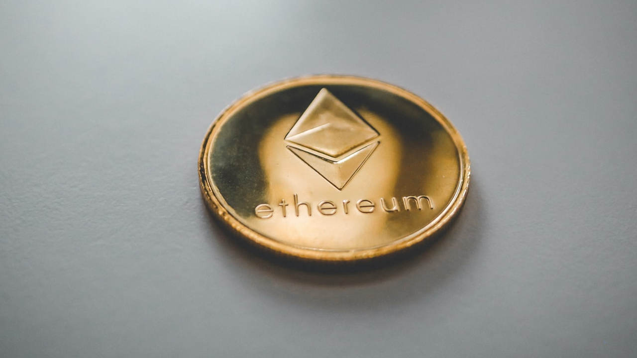 ¿Cuánto dinero tendría si hubiera invertido 3 mil pesos en ethereum hace un año?