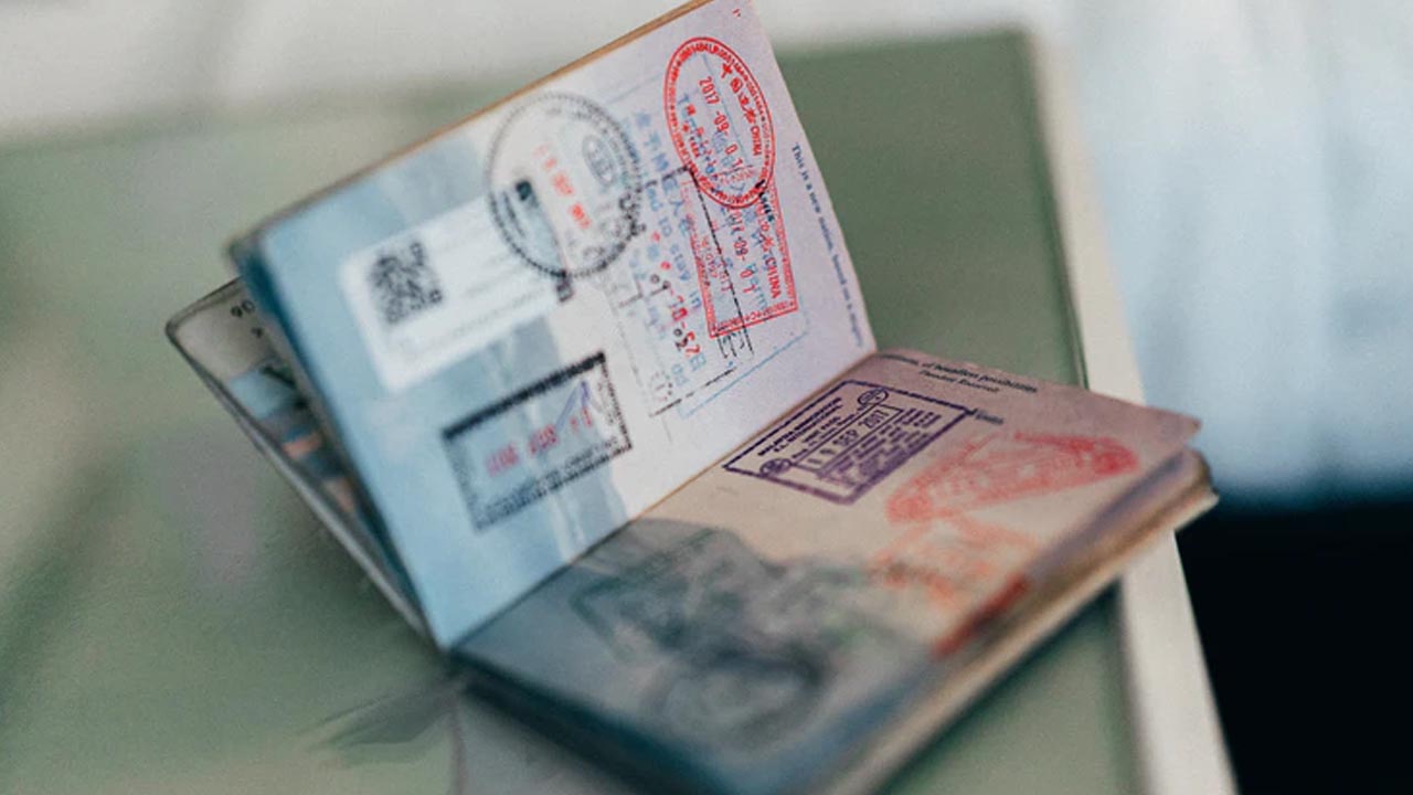 ¿Cuáles son los requisitos para tramitar el pasaporte a menores de edad?