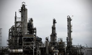 Crece 15% capacidad de refinación de Pemex en marzo