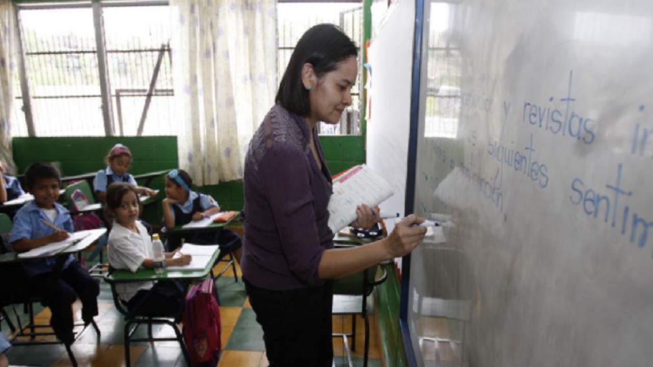 Programa LEC: Da clases a niños de escasos recursos