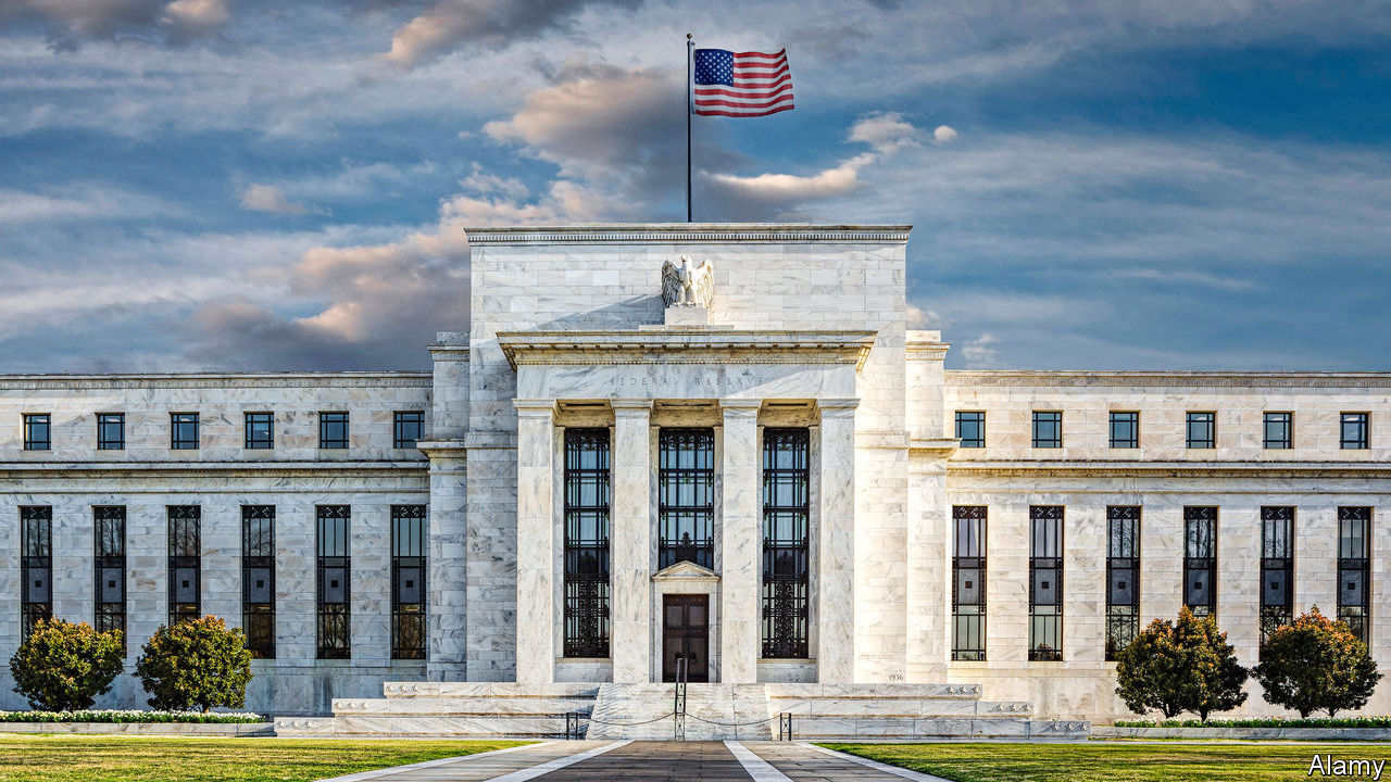 Reserva Federal espera subir las tasas de interés en 2023