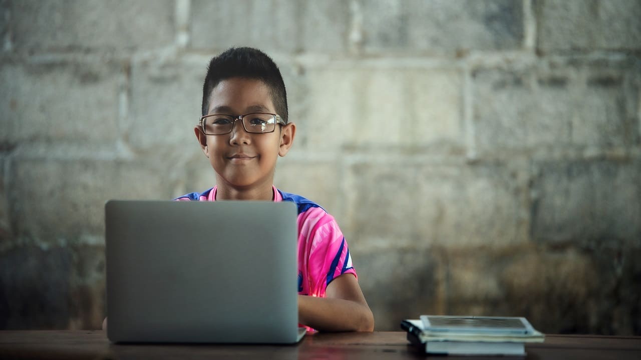 Las becas SEIEM van dirigidas a estudiantes de nivel básico inscritos en escuelas particulares del Estado de México