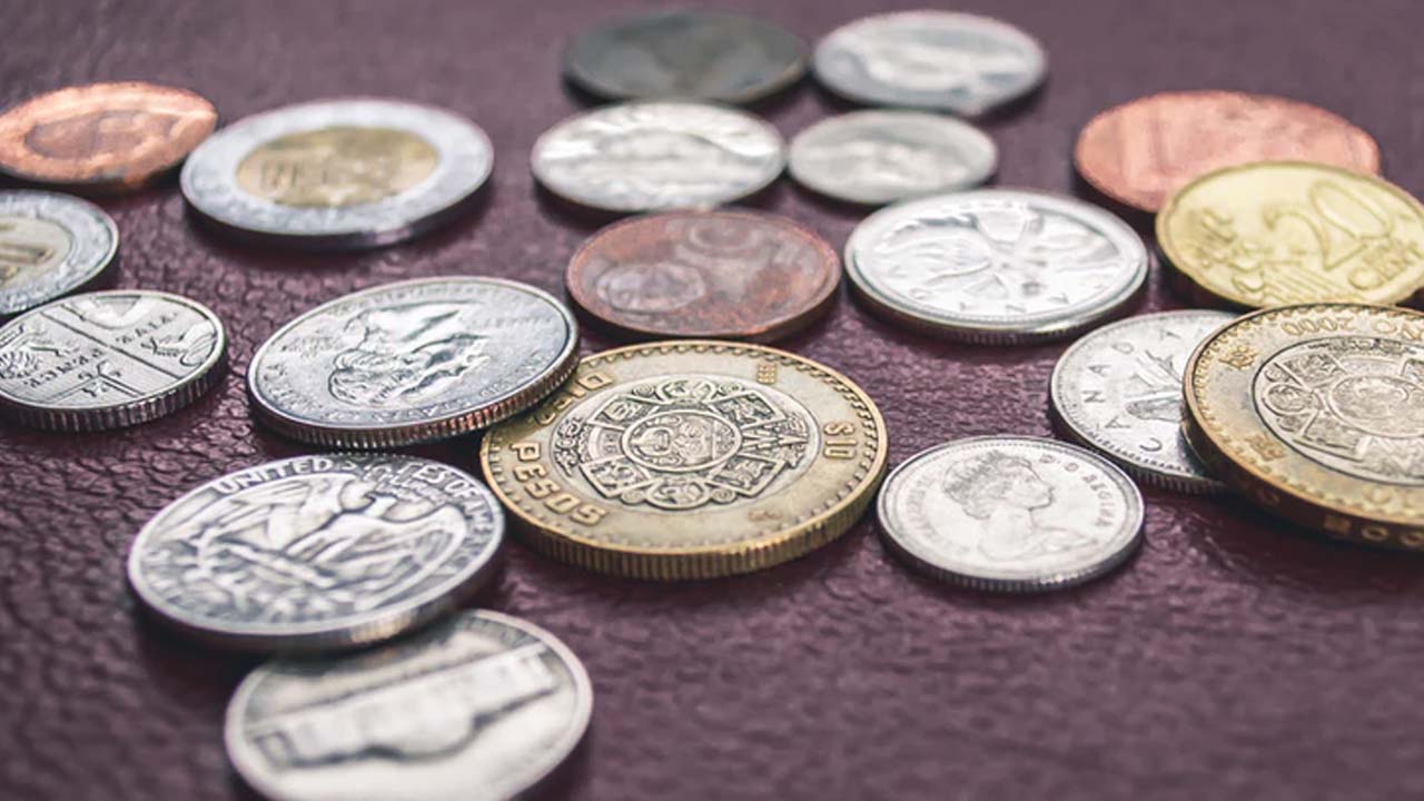Así puedes identificar monedas falsas: Banxico