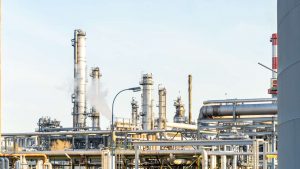 Moody's recorta calificación de Pemex a Ba3 con perspectiva negativa