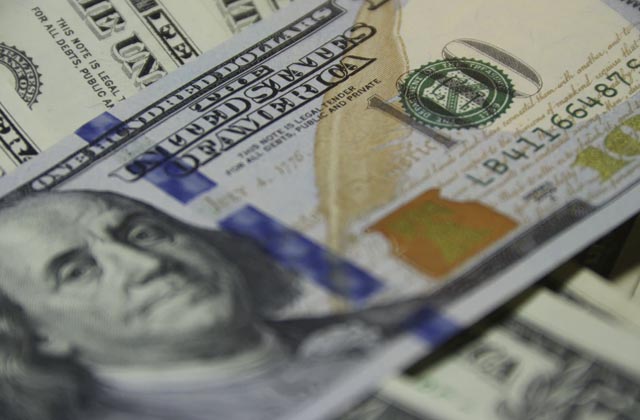 A cuánto está el dólar en jueves