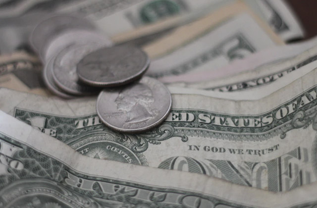 A cuánto está el dólar inicio de semana