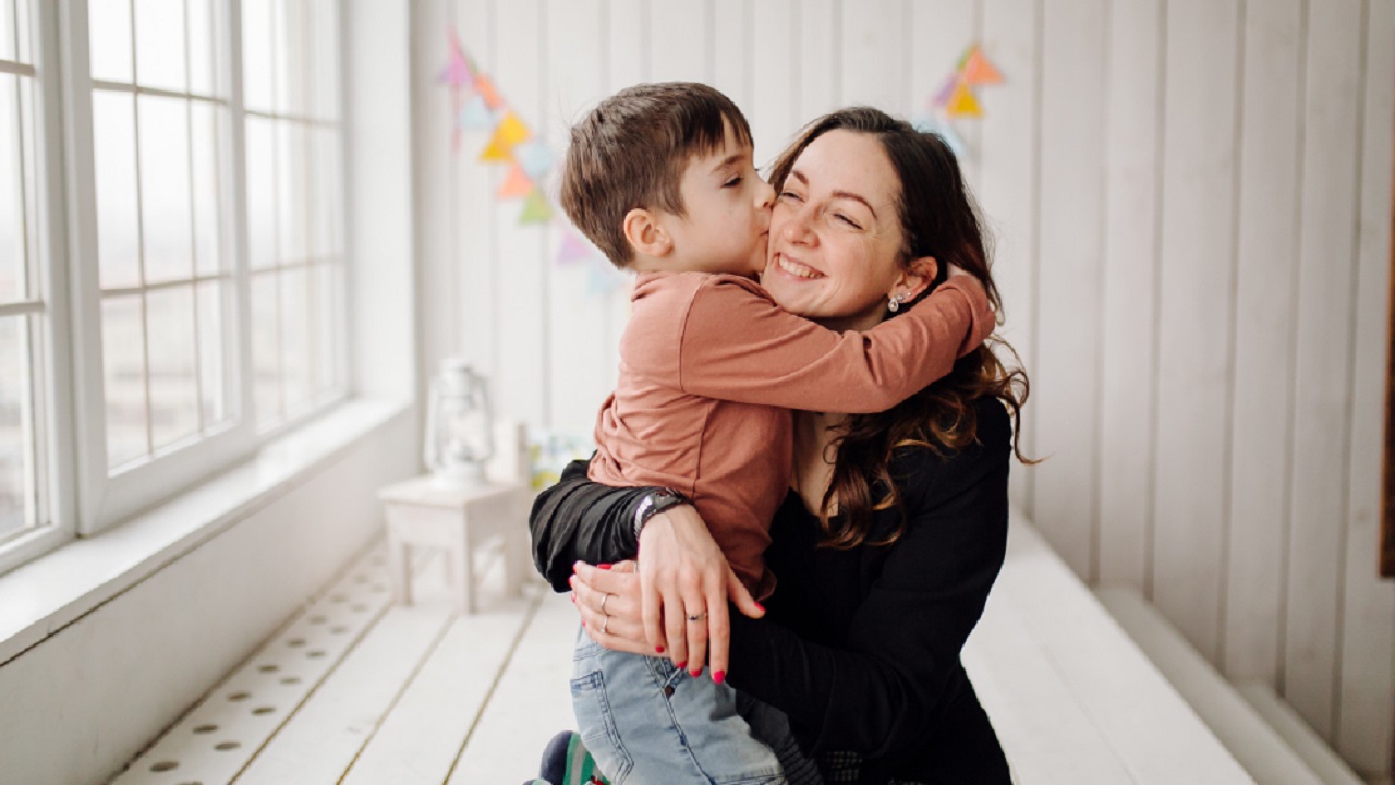Se otorgará un apoyo de mil 600 peso a madres solteras con niños que tengan entre uno y cuatro años