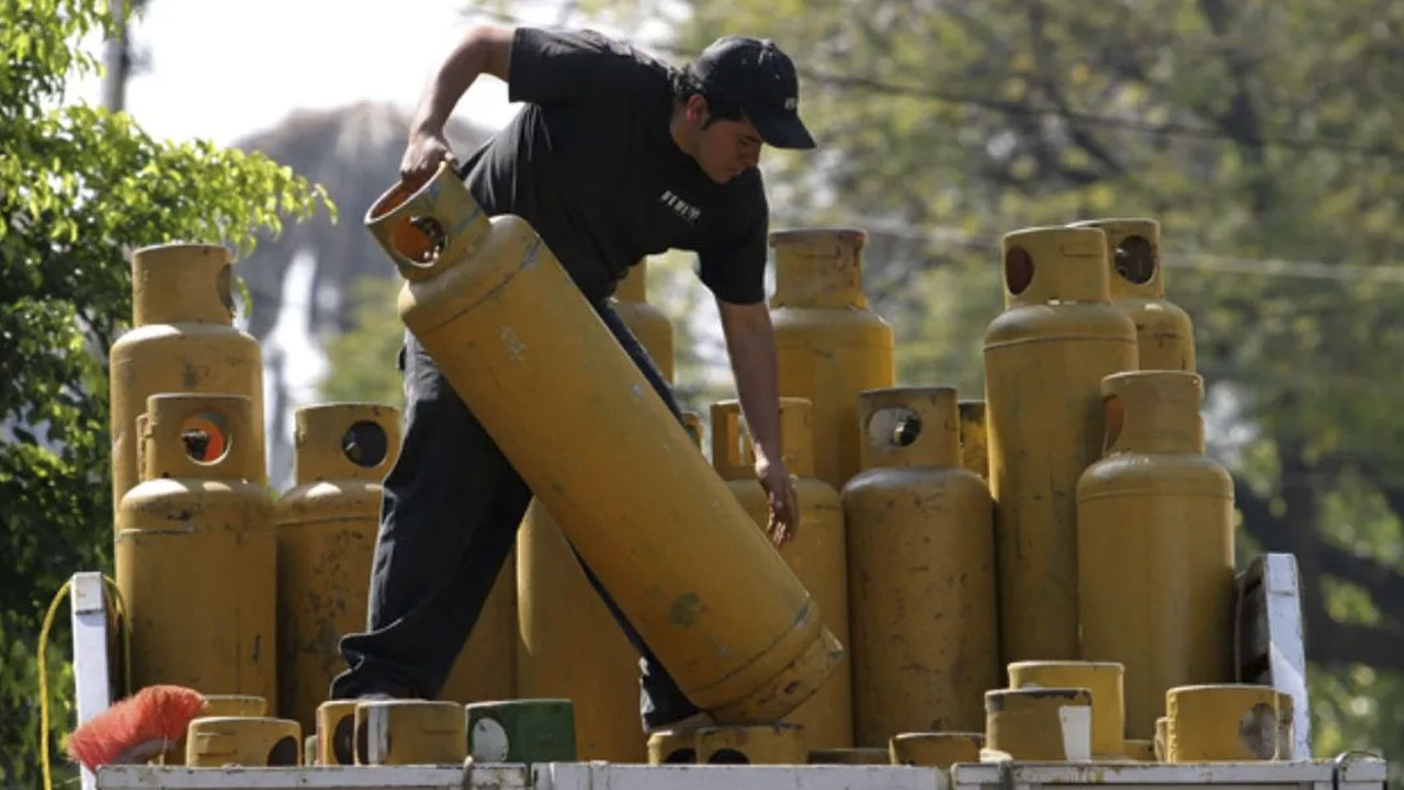 Sólo 8 familias controlaban el precio del gas LP en México
