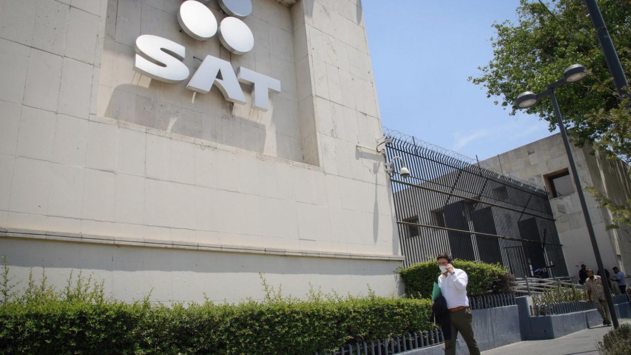 SAT pagará intereses a contribuyentes por devolución de impuestos extemporánea