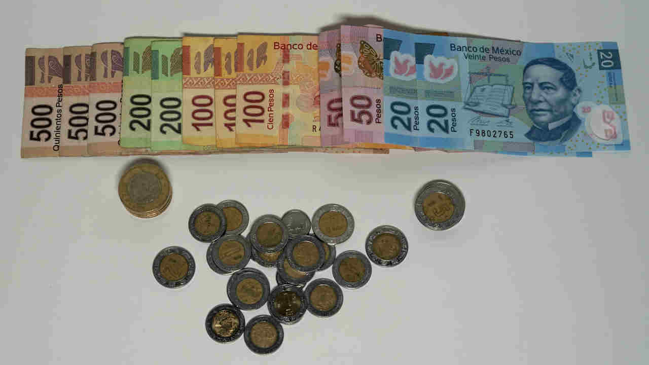 ¿Qué es lo que buscan los coleccionistas de billetes y monedas?