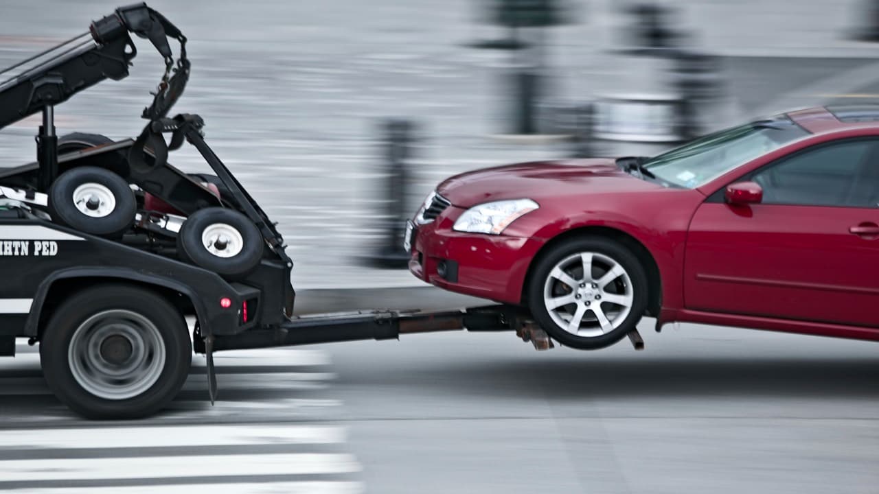 Por estas razones se pueden llevar tu auto al corralón