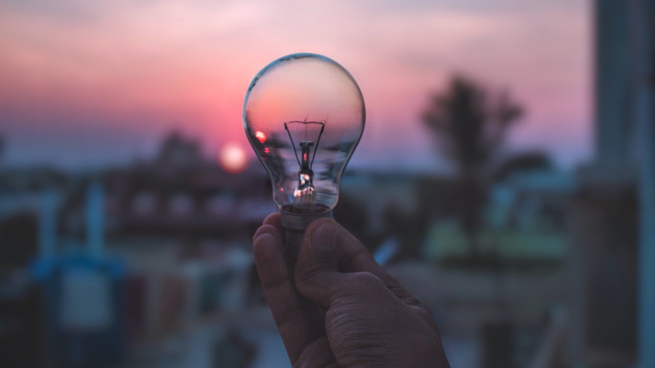 El truco de una experta para pagar 50 pesos de luz