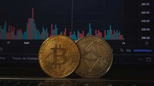 Consejos para evitar estafas al invertir tu dinero