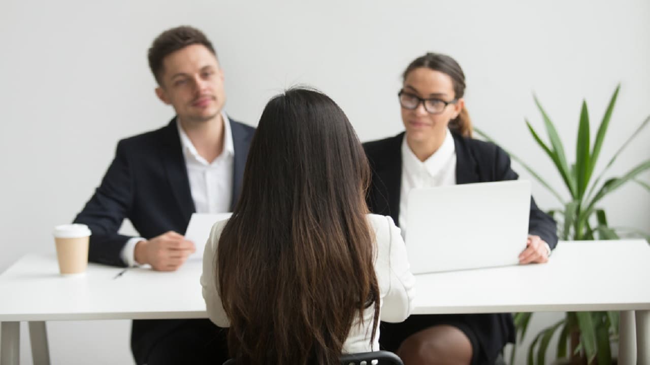 Así debes responder al “háblame de ti” en una entrevista de trabajo