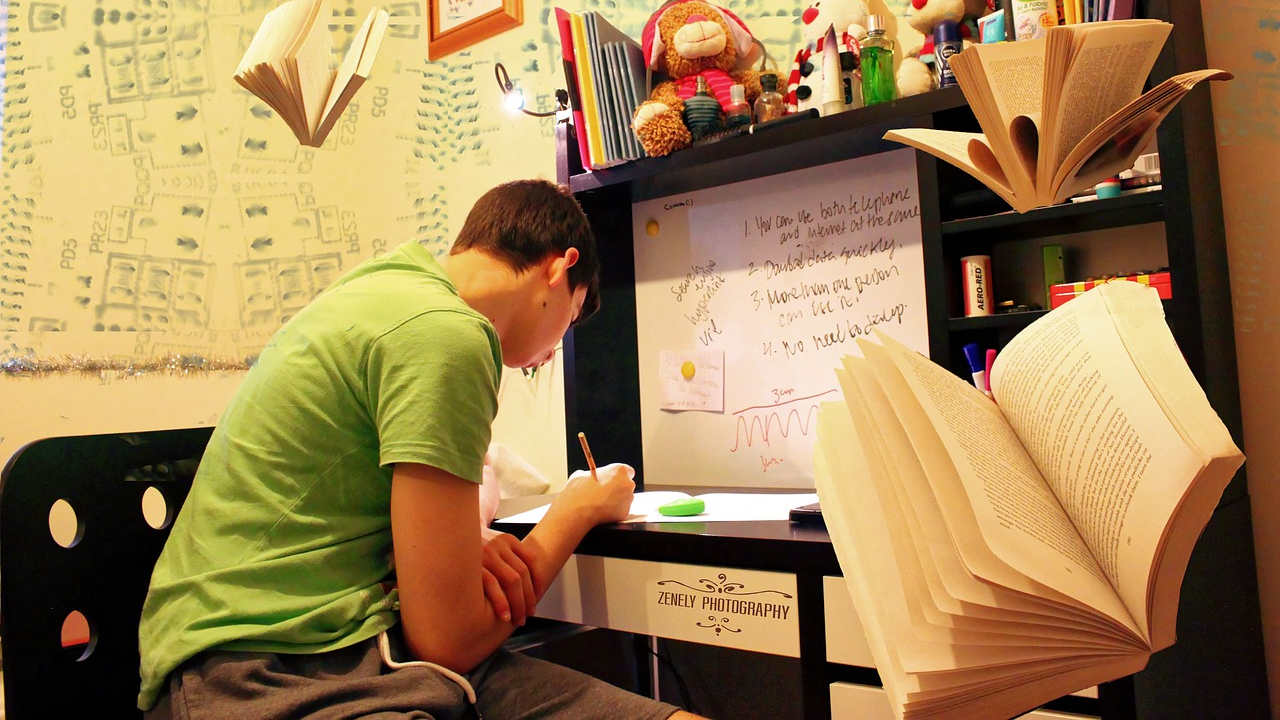 4 habilidades que debes enseñar a tus hijos preadolescentes para ahorrar dinero