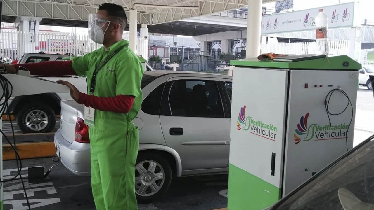 ¿Cómo saber si mi auto es candidato de exentar la verificación?