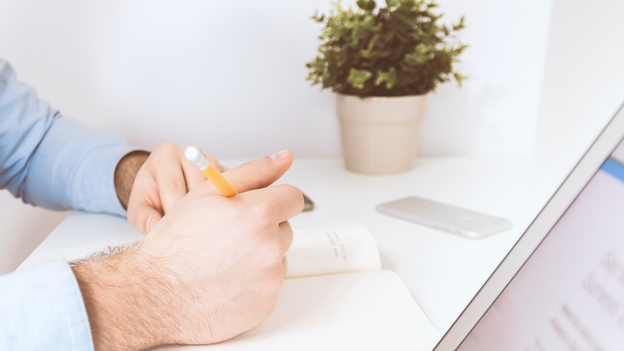 Deja de evadir impuestos, estás en la mira del SAT