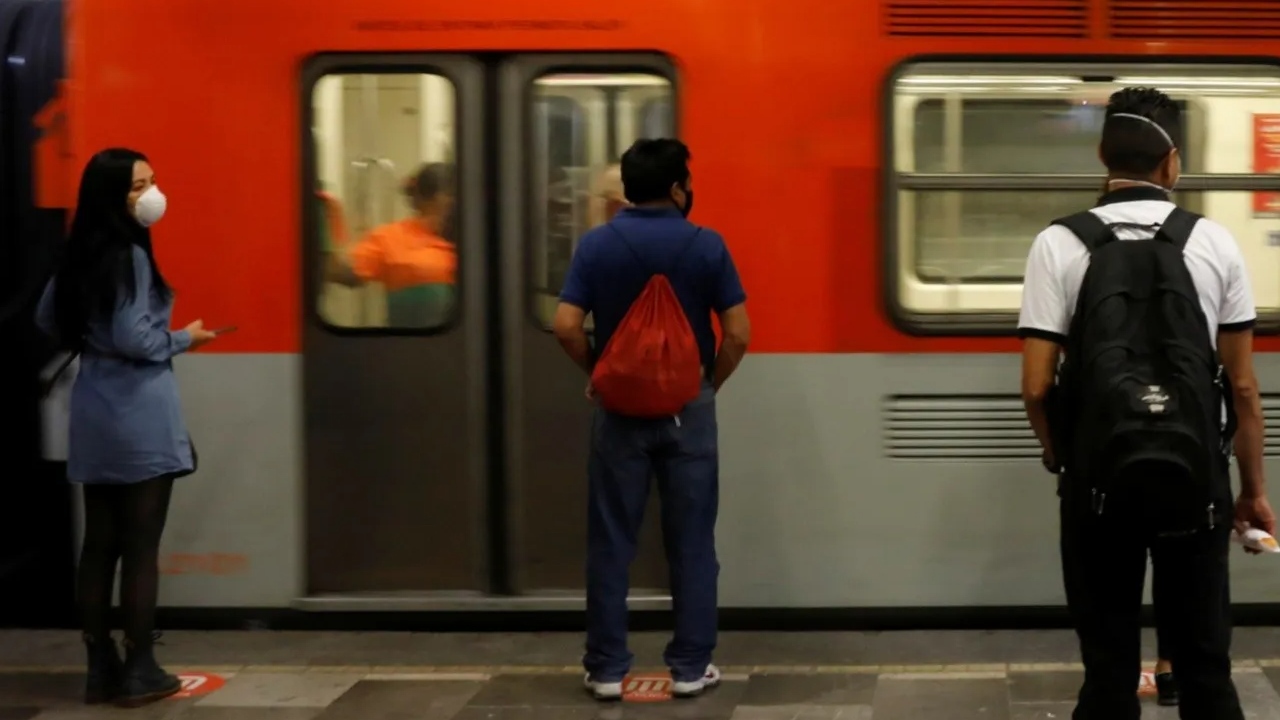 Las 12 líneas del metro cerrarán ante posible paro.