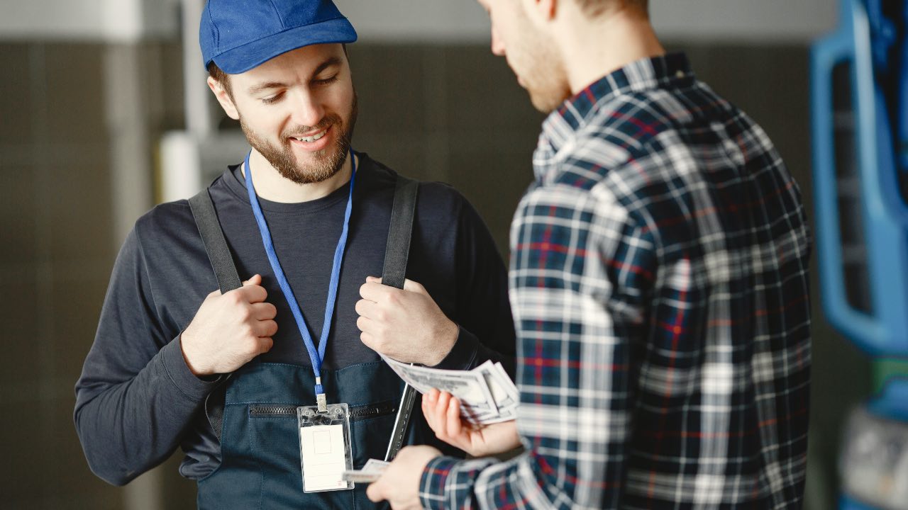 ¿Buscas trabajo? ¡Esta empresa canadiense te ofrece 42 mil pesos mensuales!