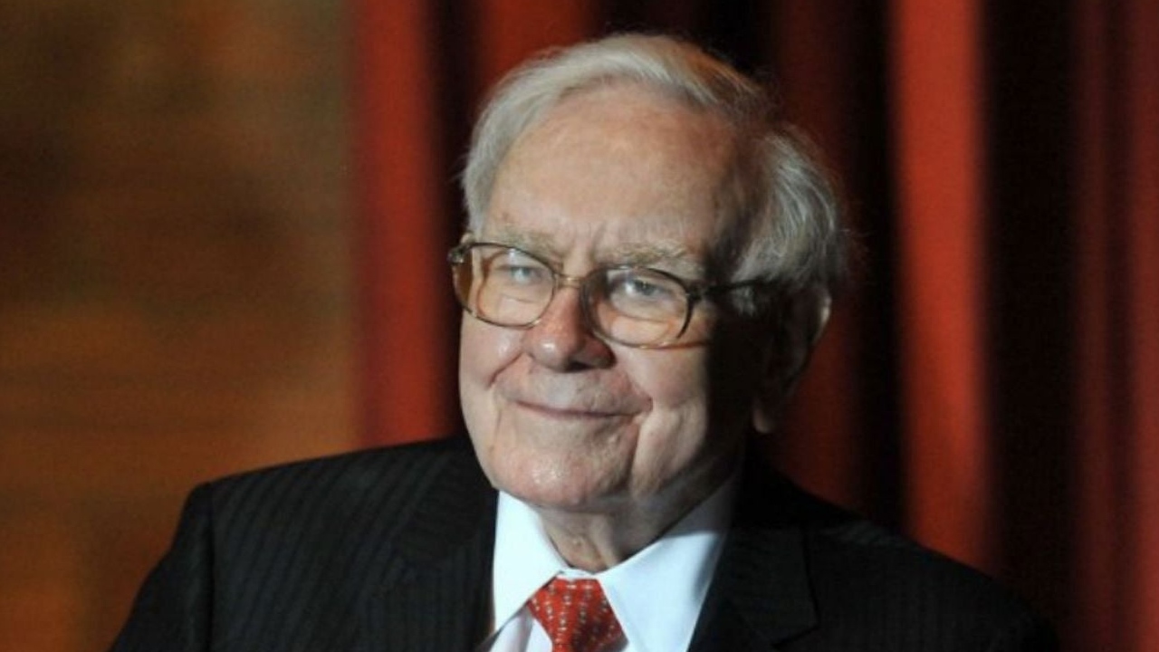 Estos libros recomendados por Warren Buffet ayudan a crecer tu negocio.