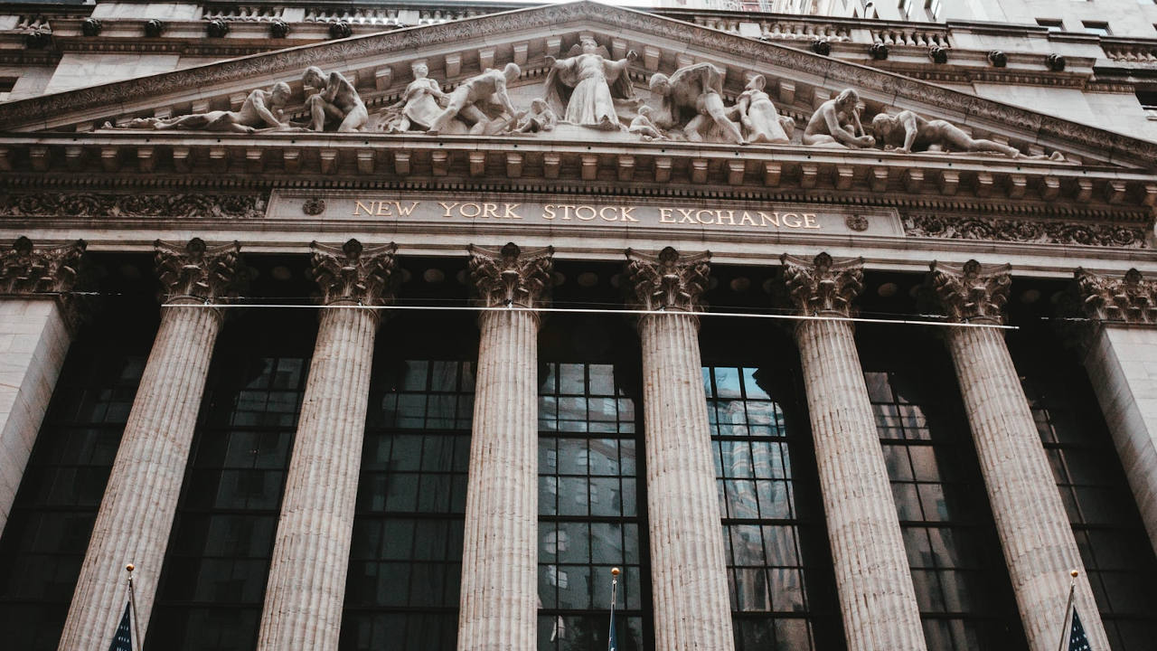 ¿Cómo reciben los mercados financieros la cepa Nu del Covid-19?