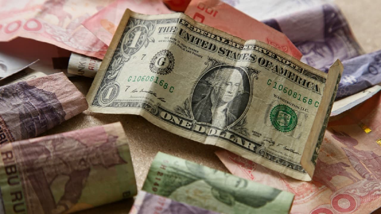 ¿Por qué estos billetes de un dólar valen tanto?