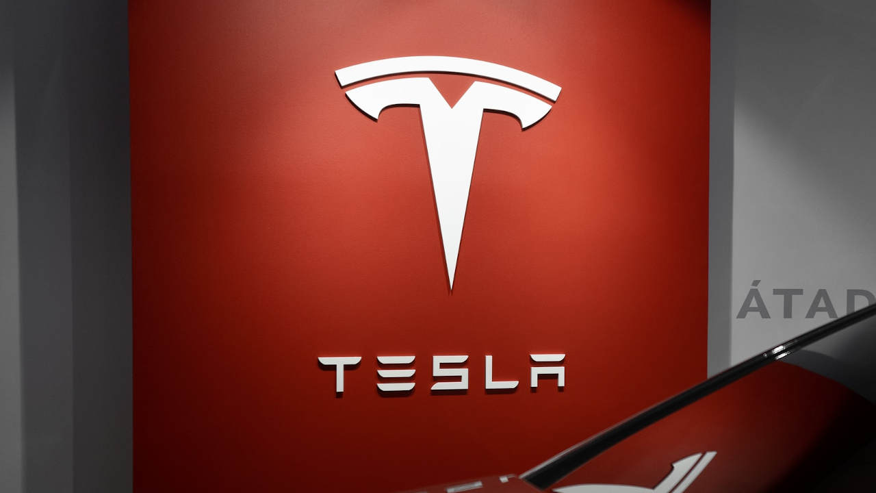 Elon Musk, desigualdad y ganancias no realizadas: venderá 10% de sus acciones de Tesla