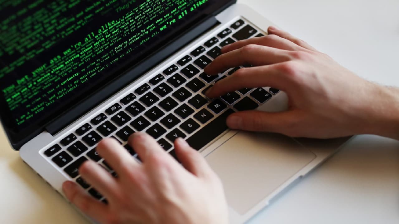 Evita caer en estos tipos de fraudes cibernéticos