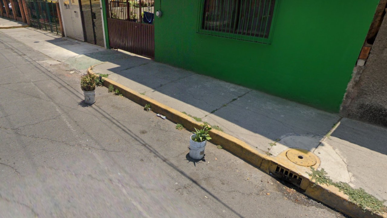 ¿Me pueden multar por apartar lugares de estacionamiento en la calle?