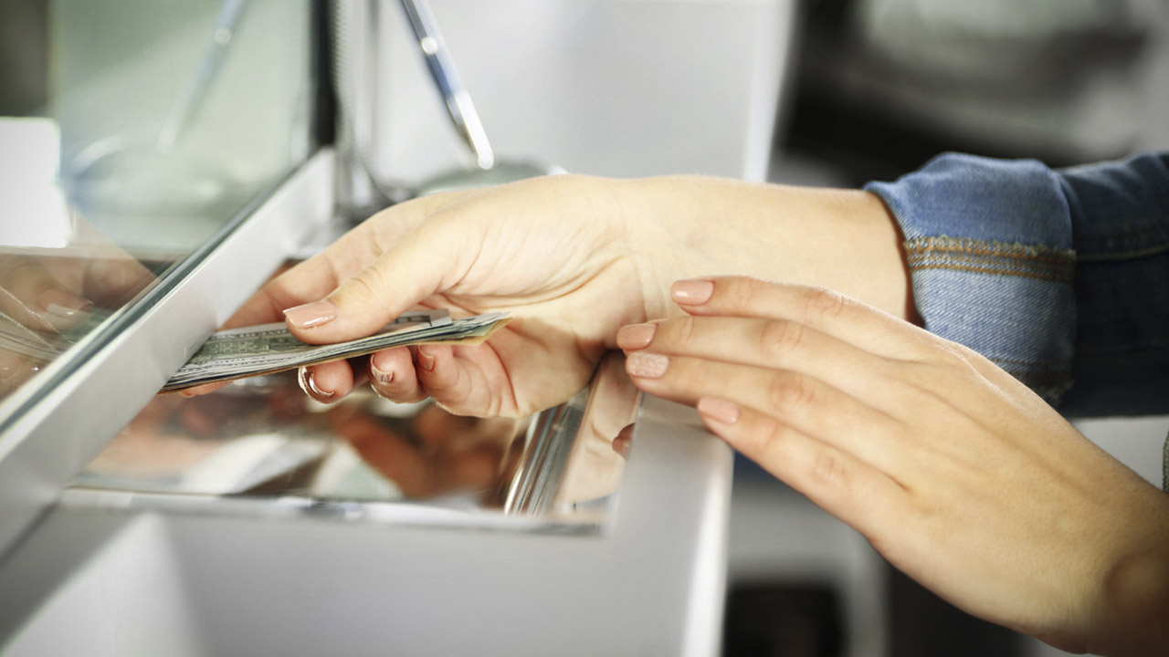 ¿Cómo enviar y recibir dinero de manera express por Banco Azteca?