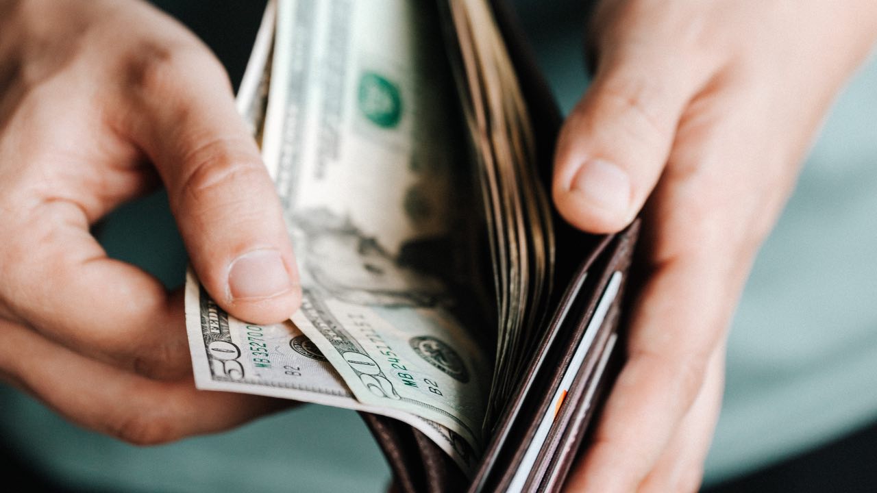 Controlar estos 3 gastos te ayudará a que tu dinero rinda más