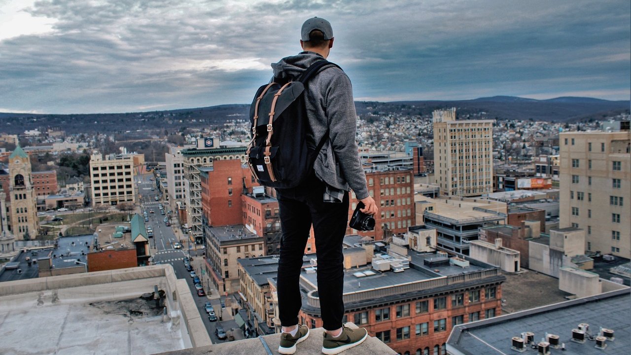 ¿Los millennials son la generación consumista?, esto es en lo que gastan