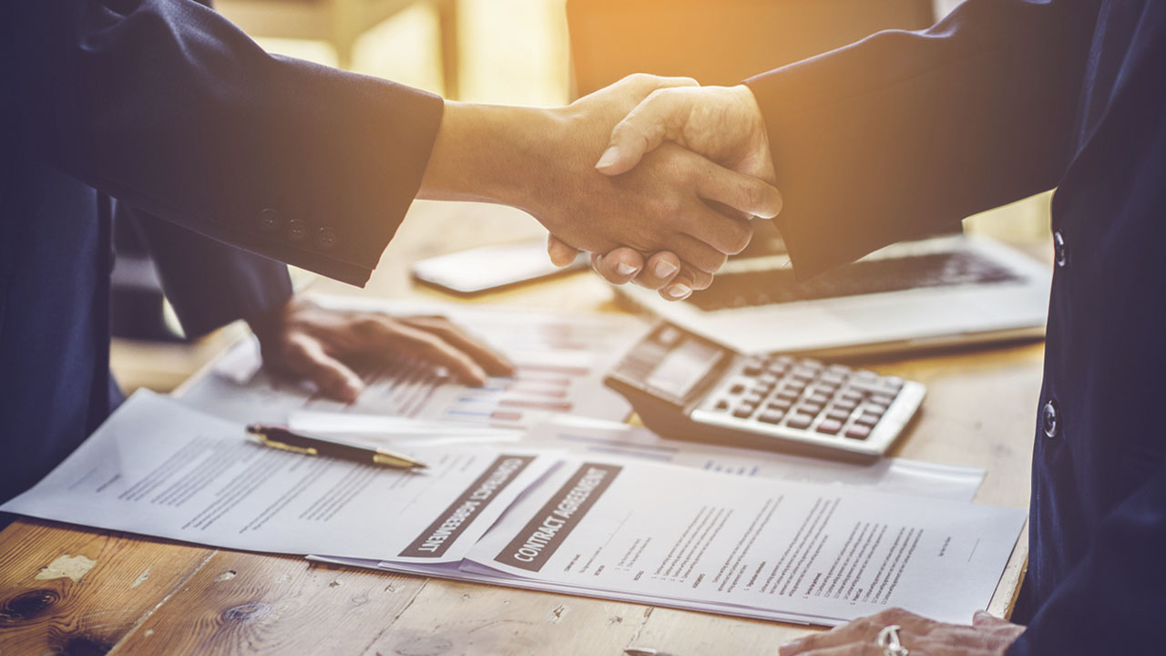 ¿Qué impuestos debo pagar si cobro por honorarios?: SAT