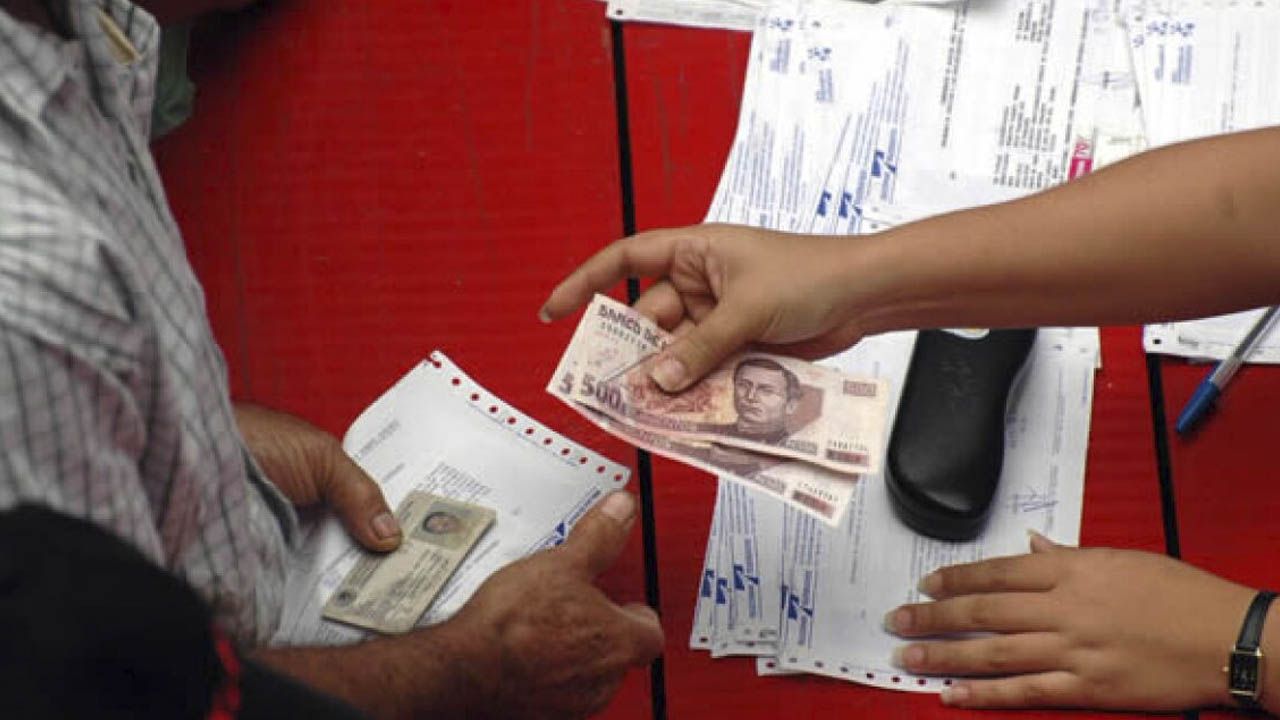SAT: si recibo apoyos del gobierno, ¿debo pagar impuestos?