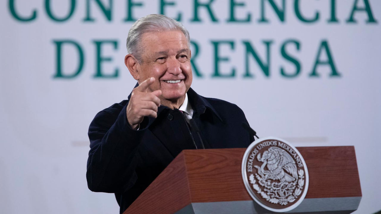 AMLO: Votar contra reforma eléctrica es estar a favor de que sigan robando a México