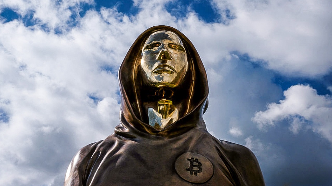 ¿Conoces el nombre de la persona que creó el Bitcoin?, entérate