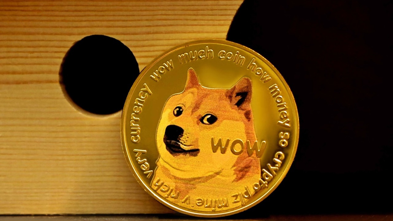 Tesla aceptará pagos con una criptomoneda, conoce los detalles